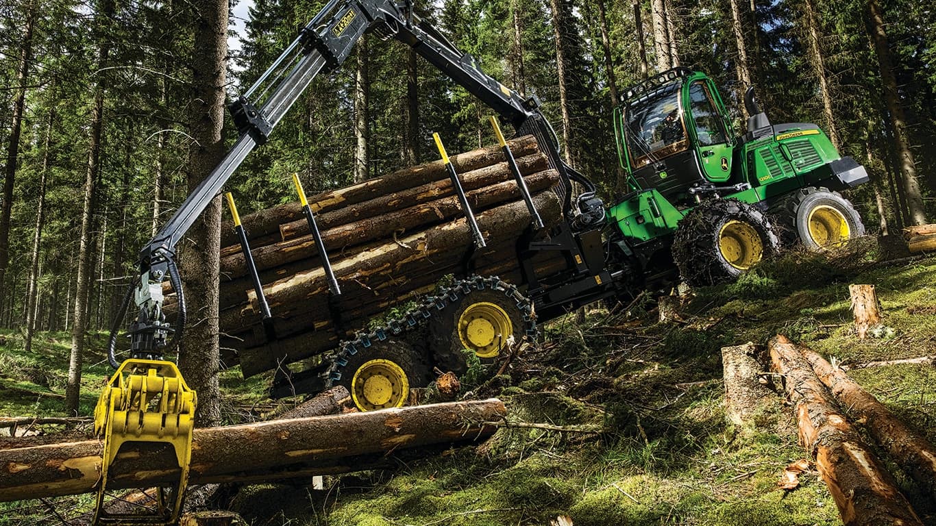 A 18.1-metric ton 1210G at work in the forest | 4re Equipment | ID: 1210gwj